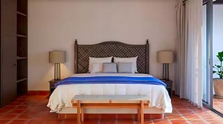 Tropicana Suite