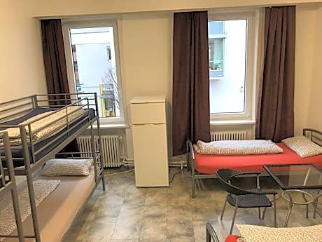 6-Bed Mixed Dormitory Room