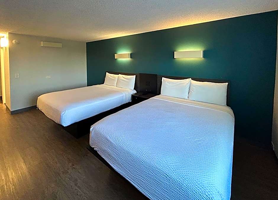 Studio 6 Suites Carson, CA