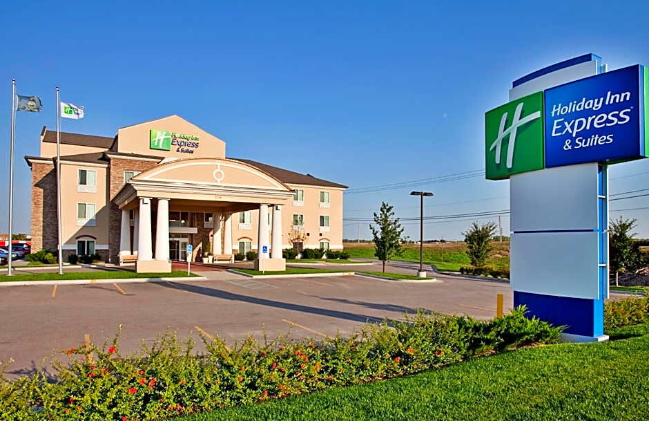 Holiday Inn Express and Suites Wichita Airport By IHG