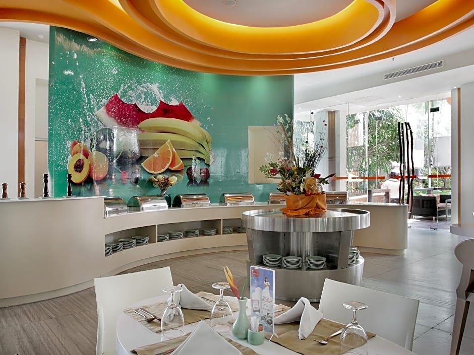 Harris Hotel & Residences Sunset Road