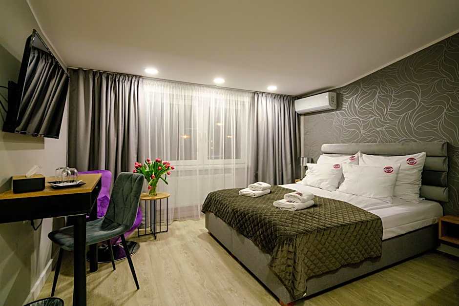 Kamienica no 111a Warsaw Airport