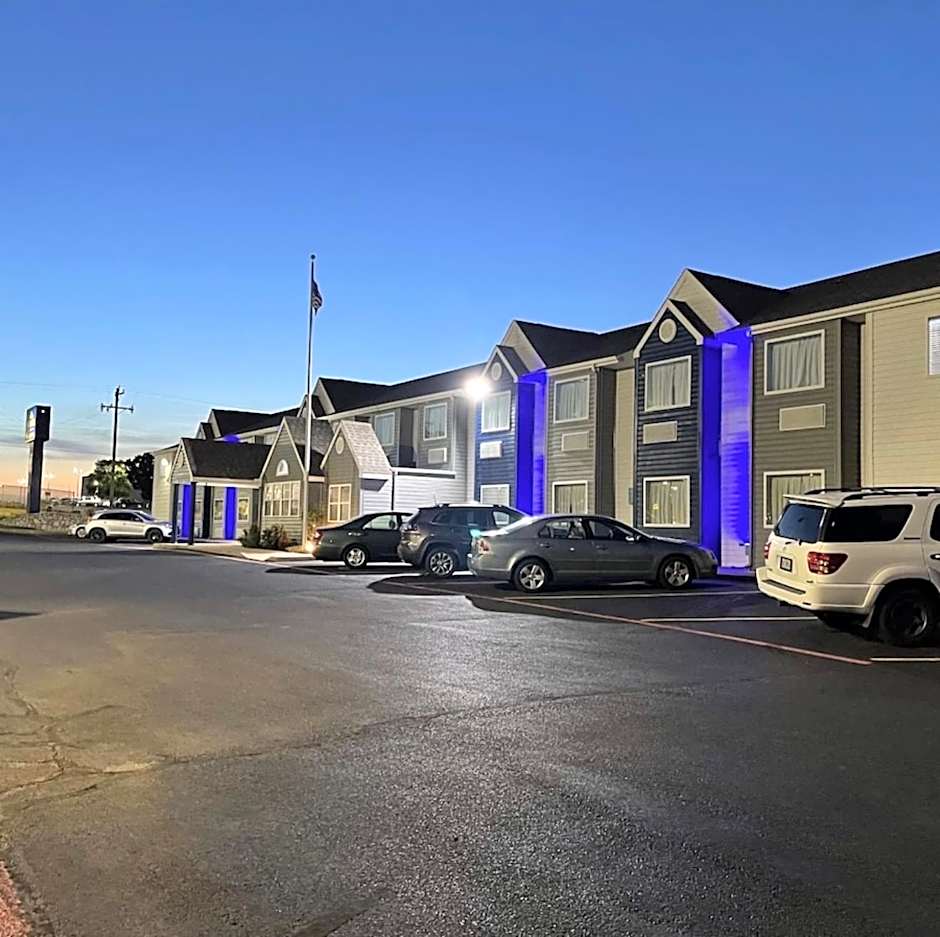 Microtel Inn & Suites by Wyndham Ardmore
