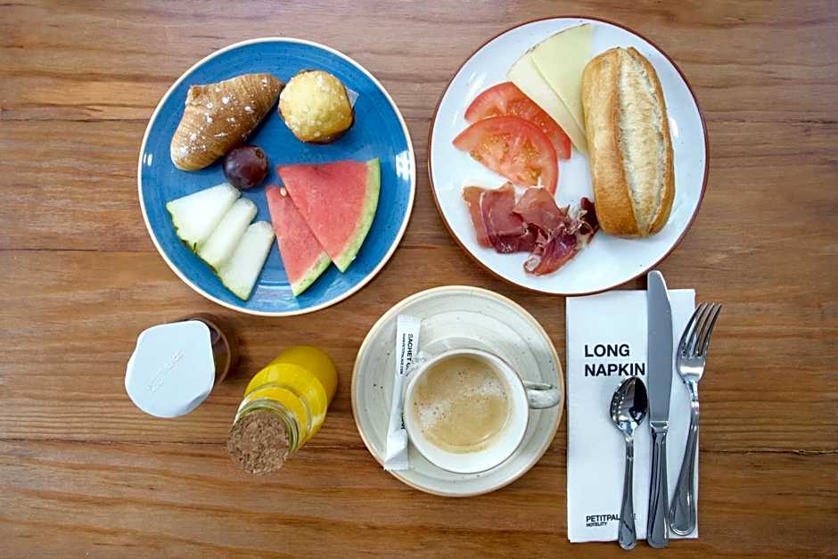 Petit Palace Triball