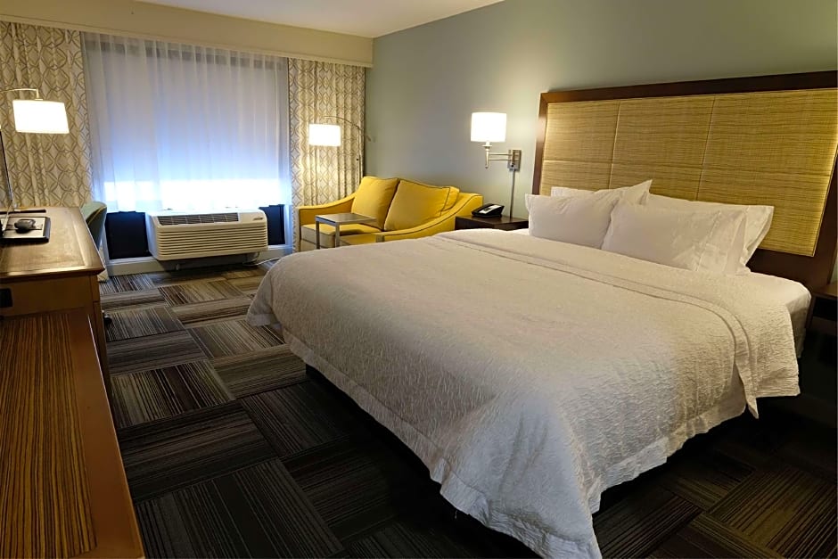 Photo 1 of 2 of 1 King Bed, Hearing/Mobility Accessible, Roll in Shower
