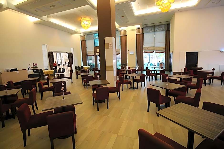 Grand Riverview Hotel