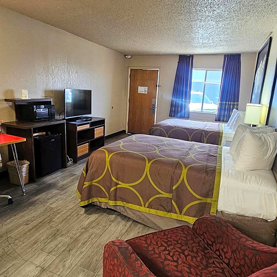 Super 8 by Wyndham Denver Central
