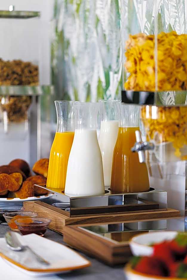 Domo 20 Hotel & Rooftop