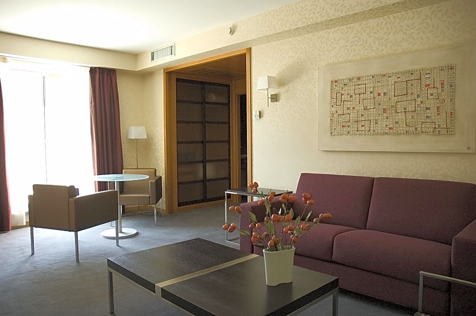 Hotel Macia Real De La Alhambra Granada Rates From Eur42