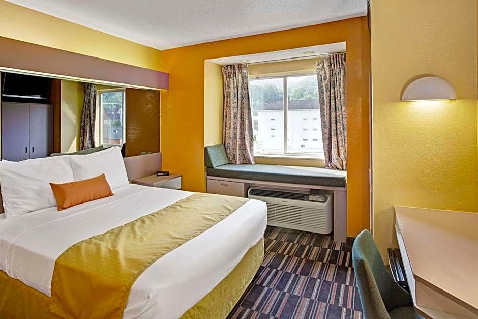 Microtel Inn & Suites By Wyndham Gatlinburg