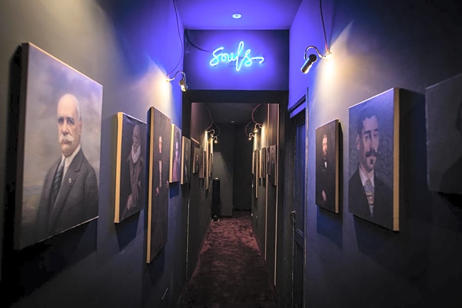 AdAstra Suites