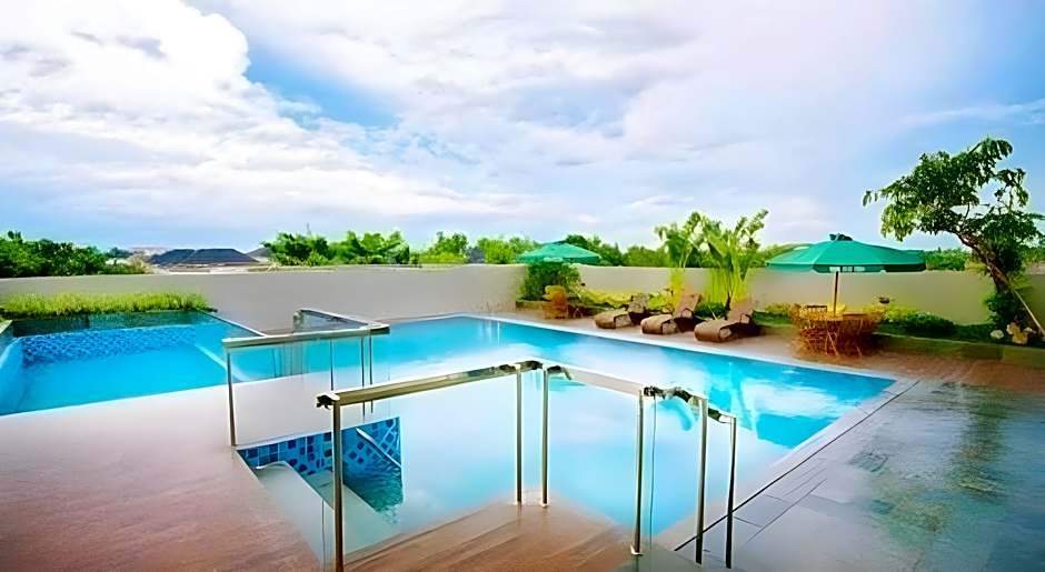 Ayola First Point Hotel Pekanbaru