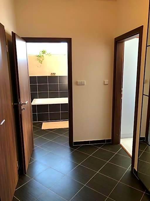 Apartment Little Hill