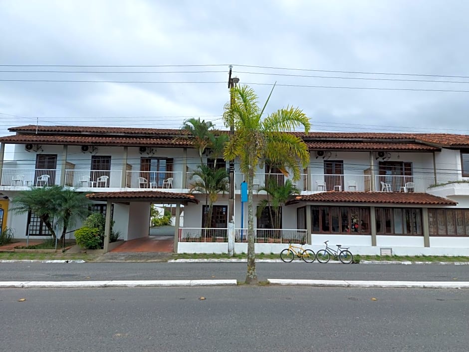 Golfinho Plaza Hotel