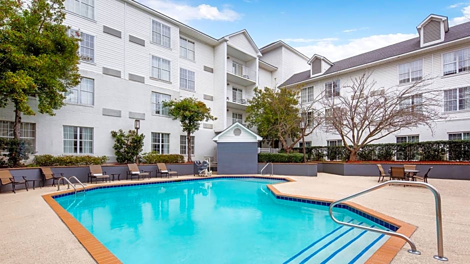 DoubleTree by Hilton Raleigh Durham Airport at Research Triangle Park