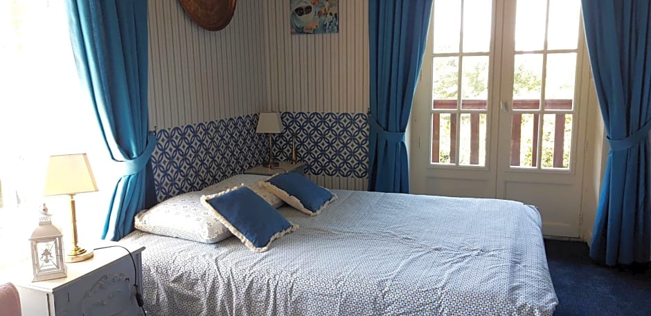 LE CHALET SUISSE - Chambre bleue