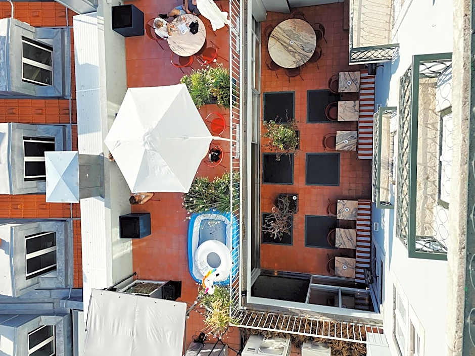 Esqina Cosmopolitan Lodge