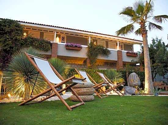 Alacati Cadde 75 Luxury Hotel