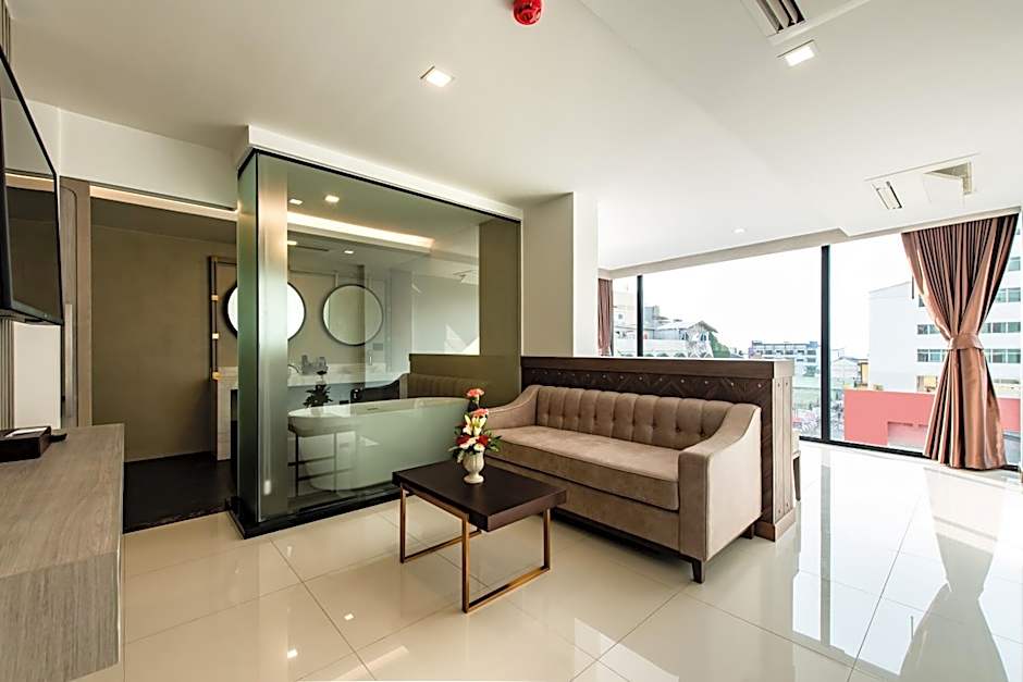 Blackwoods Hotel Pattaya - SHA Extra Plus