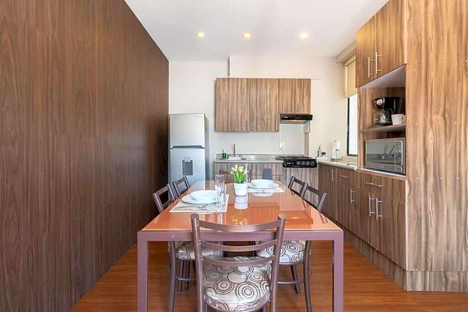 406 Location 2Bdrm 2baths AC Rooftop