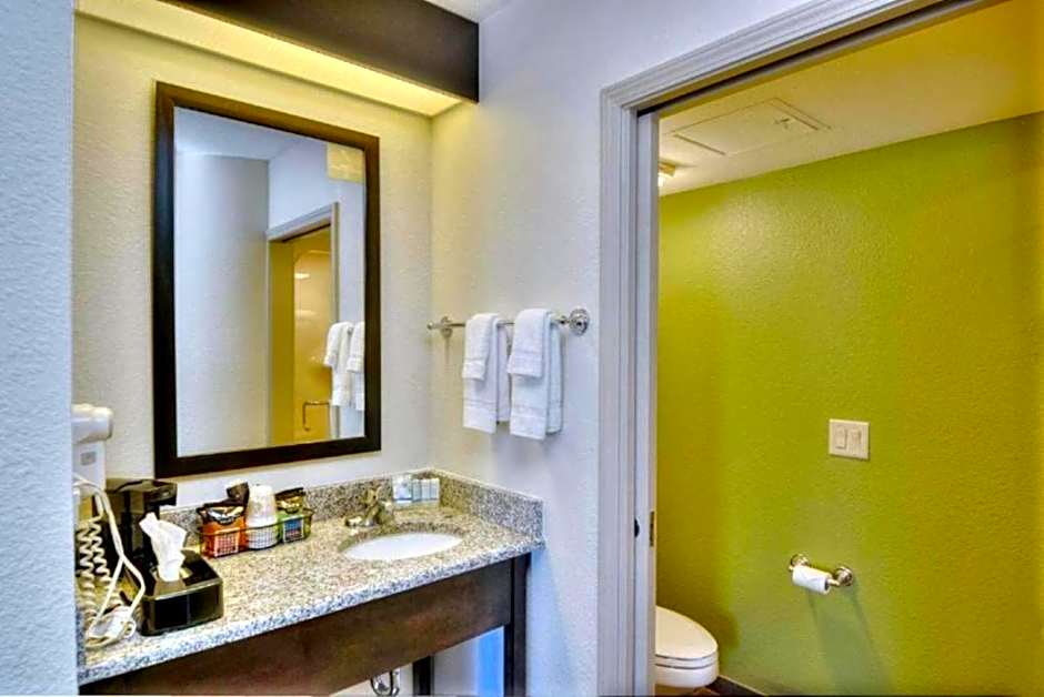 Quality Hotel and Conference Center Bluefield