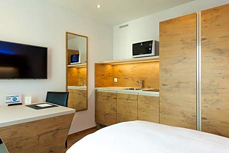 Single Room with Kitchenette
