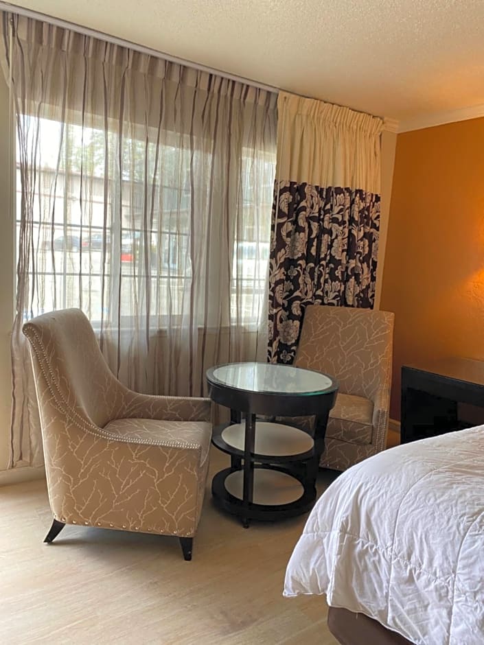 Budget INN At The Heavenly Gondola