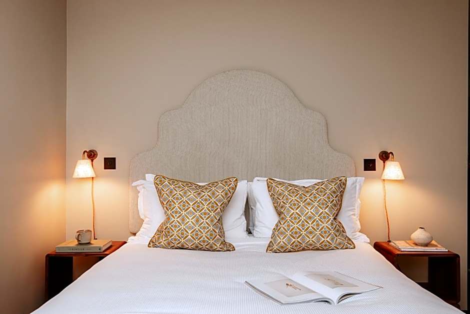 Native Kings Wardrobe, St Pauls