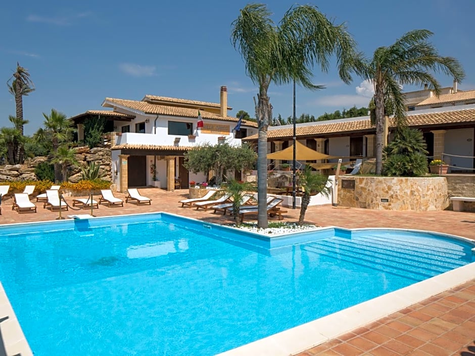 Villa Carlo Resort