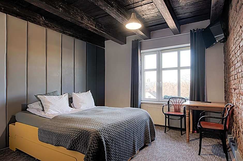 3 Bros' Hostel Cieszyn