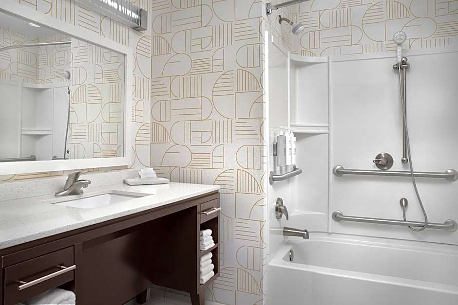 Photo 1 of 2 of 1 King Bed Suite, Hearing/Mobility Accessible