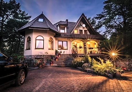 Willa Wiktoria w Rozewiu - Parking w cenie!