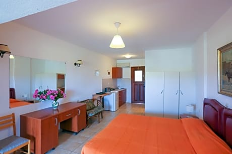 Studio with Sea View