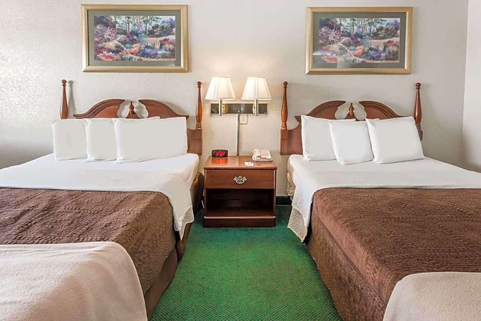 Knights Inn Peru