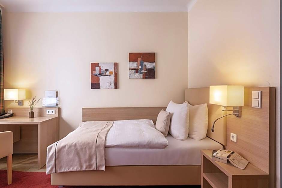 Garner Hamburg Wandsbek Marktplatz By IHG