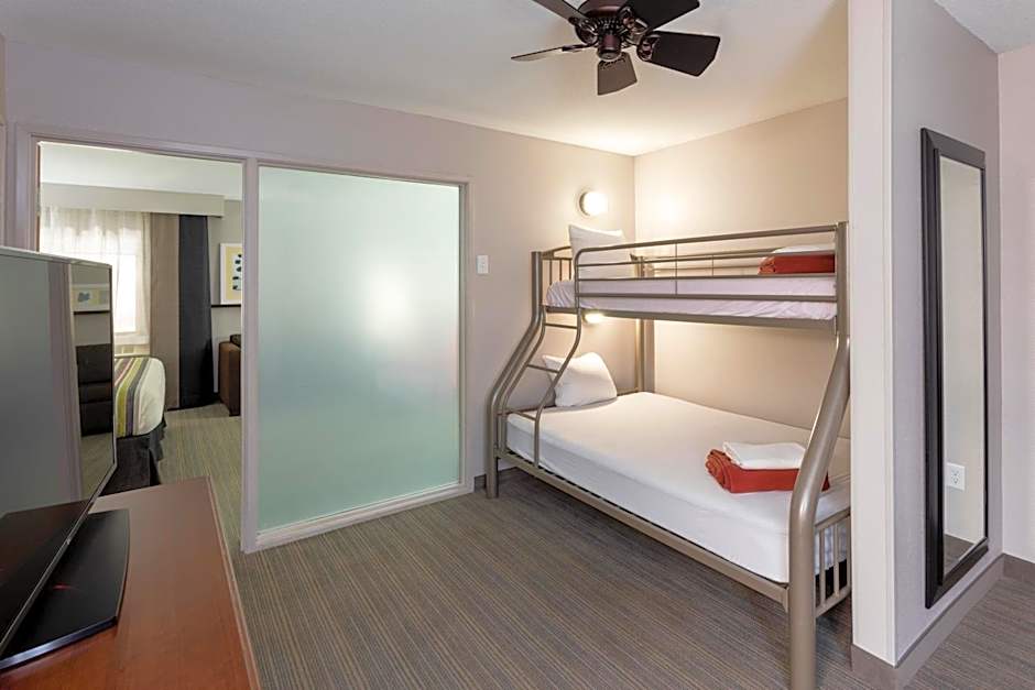 Country Inn & Suites by Radisson, Fargo, ND