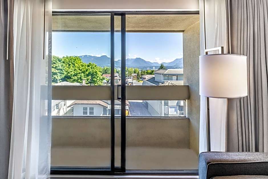 Atrium Hotel Vancouver