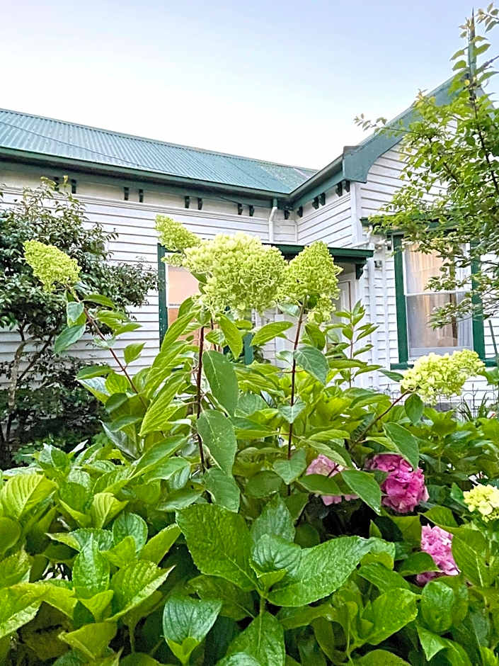 Strahan Wilderness Lodge