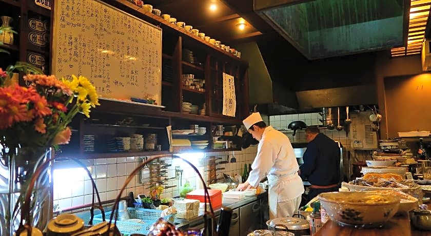 B&B MIKAWA - Kanazawa Fish Harbour