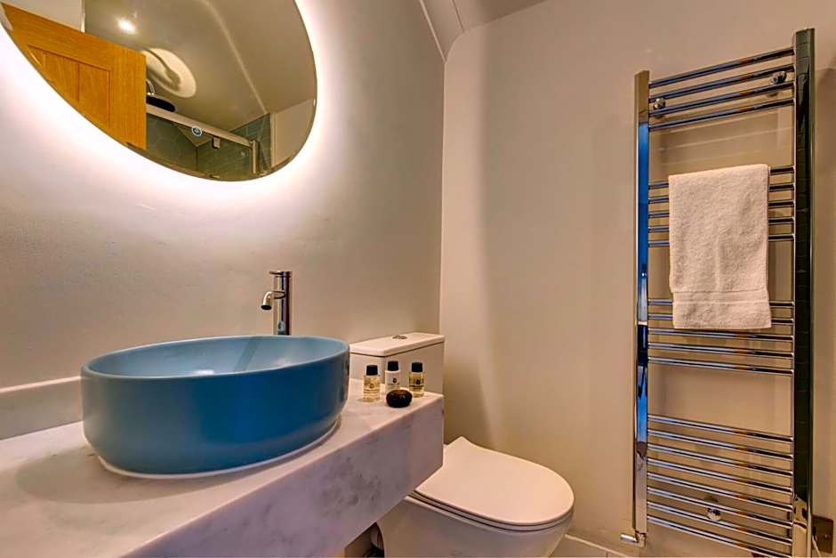 The Railway Hotel by Barefoot Retreats