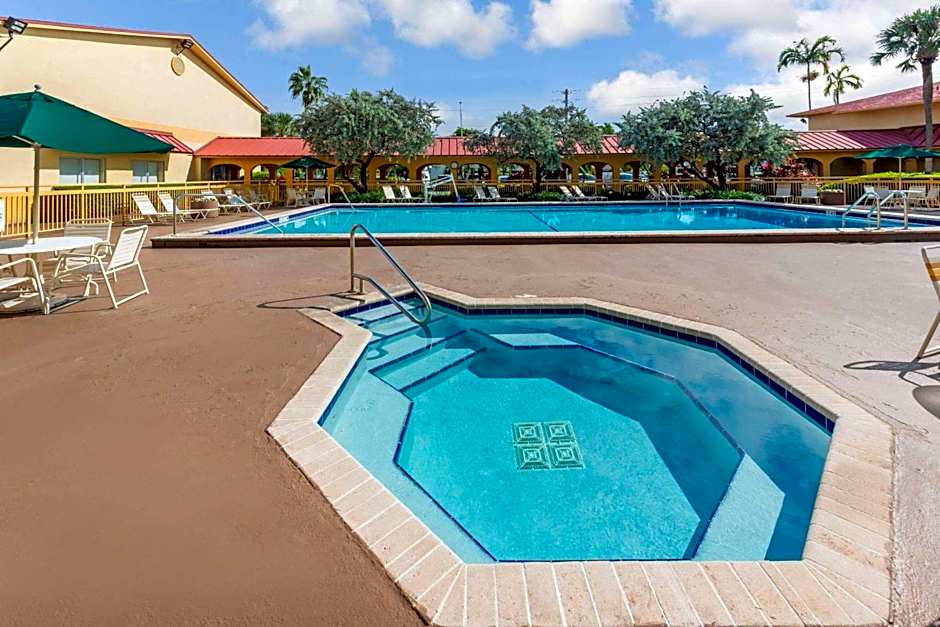 La Quinta by Wyndham Fort Lauderdale Pompano Beach – Fort Lauderdale, FL