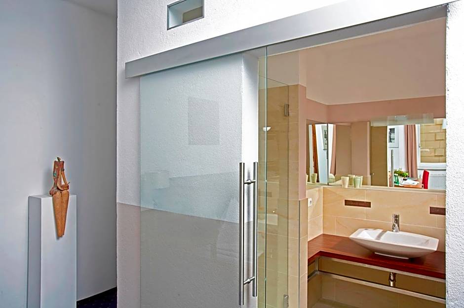 Keramikhotel Goldener Brunnen