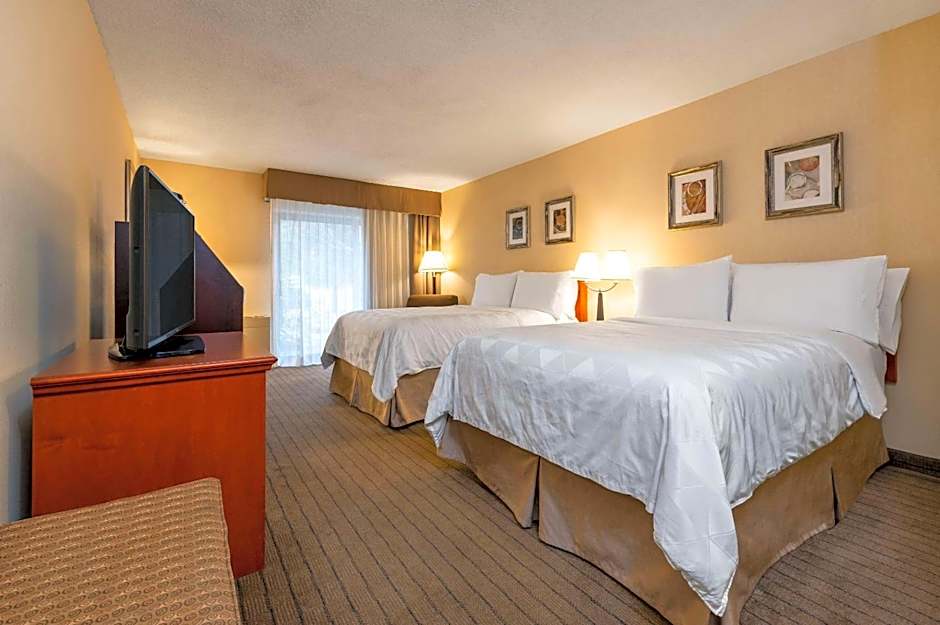 Allure Hotel & Conference Center
