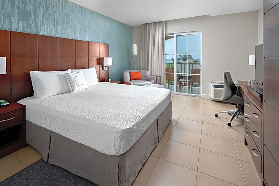 Photo 1 of 9 of 1 Bedroom Suite, Balcony