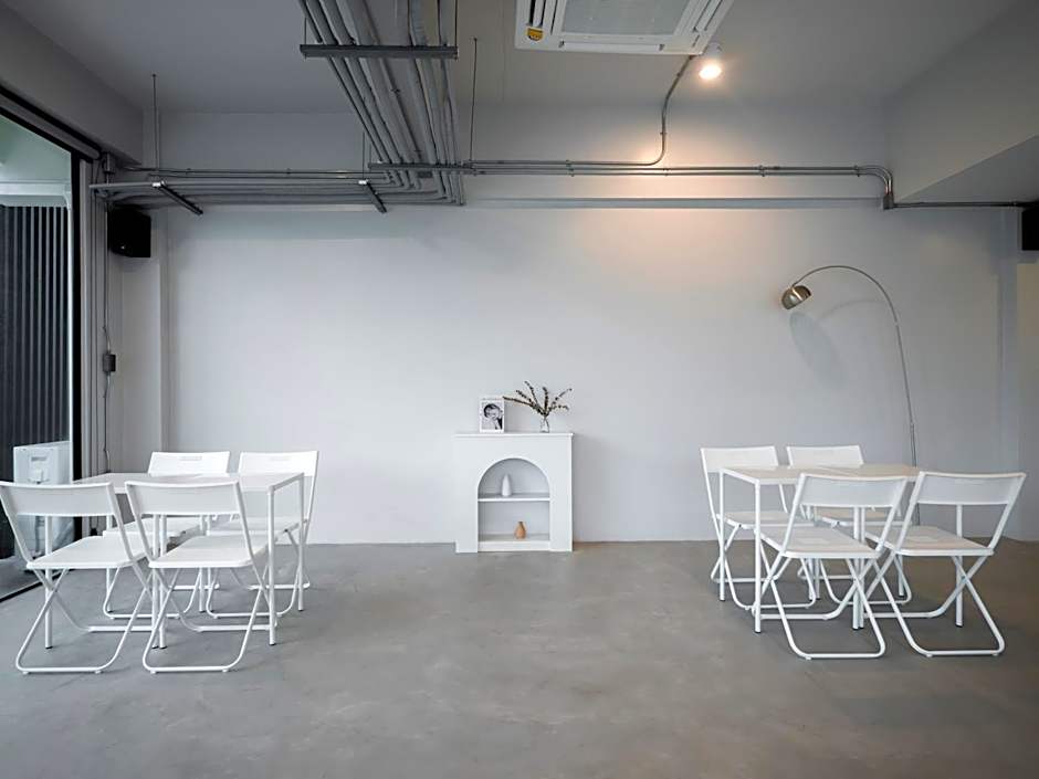 Moonlight Cafe and Hotel