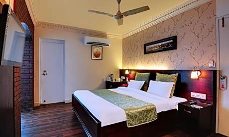 Super Deluxe Double Room