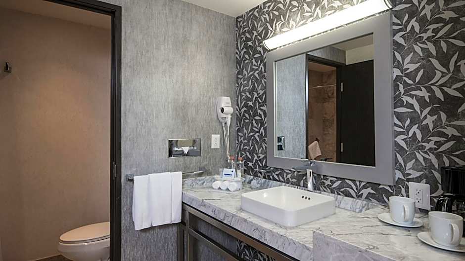 Holiday Inn Express & Suites Queretaro By IHG