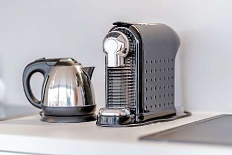 One-Bedroom Apartment - Land Side