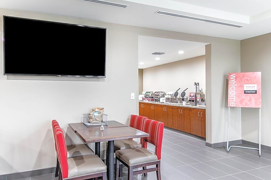 Comfort Suites West Omaha