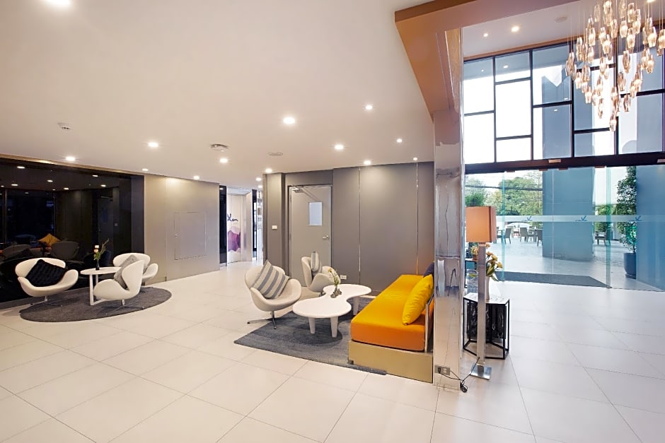 Xen Hotel Nakhon Pathom